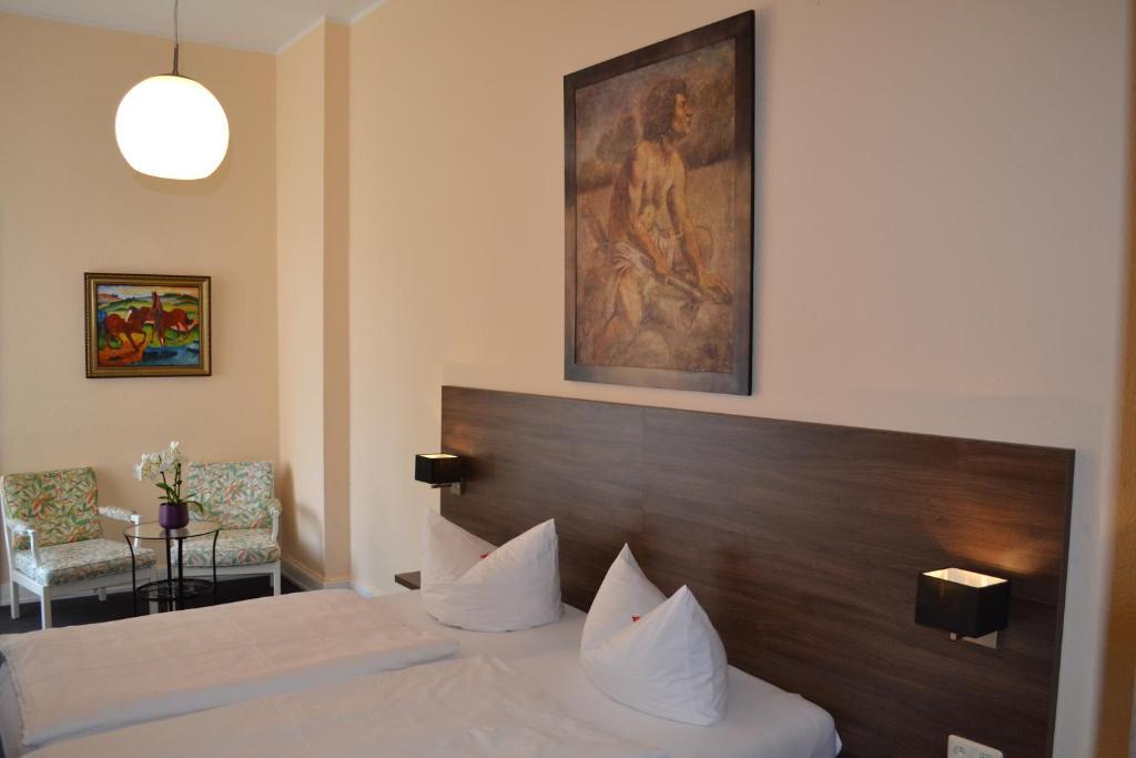 Hotel Am Landeshaus Wiesbaden Habitación foto