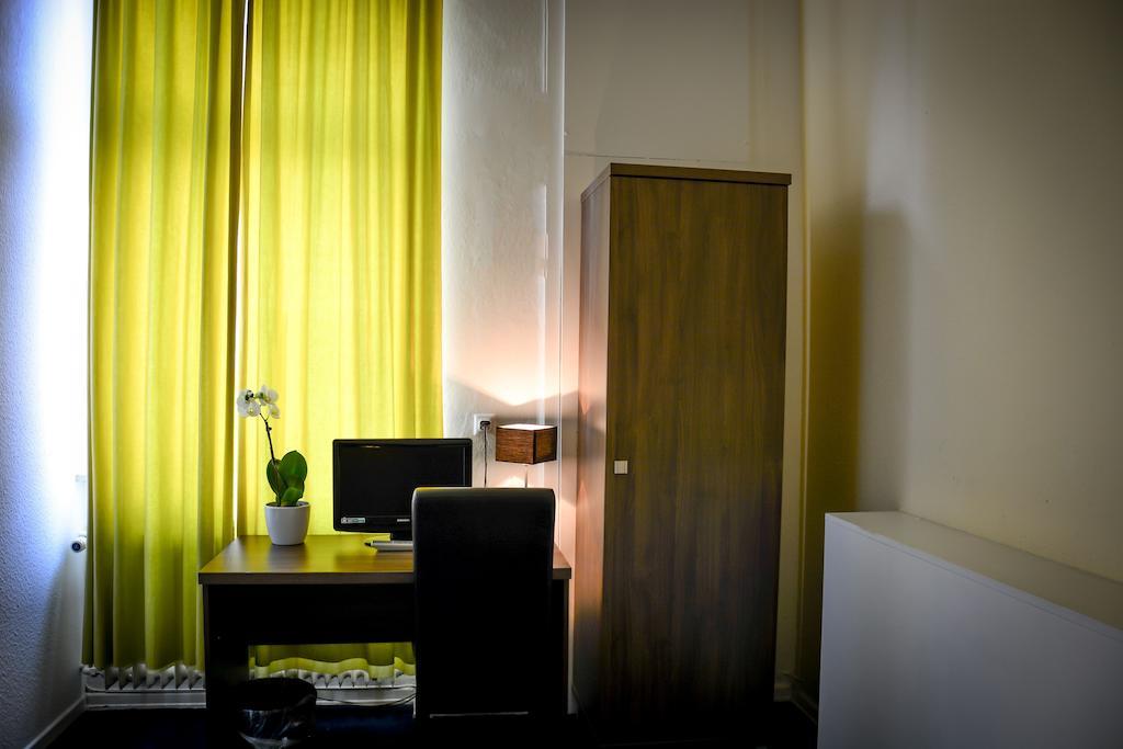 Hotel Am Landeshaus Wiesbaden Habitación foto