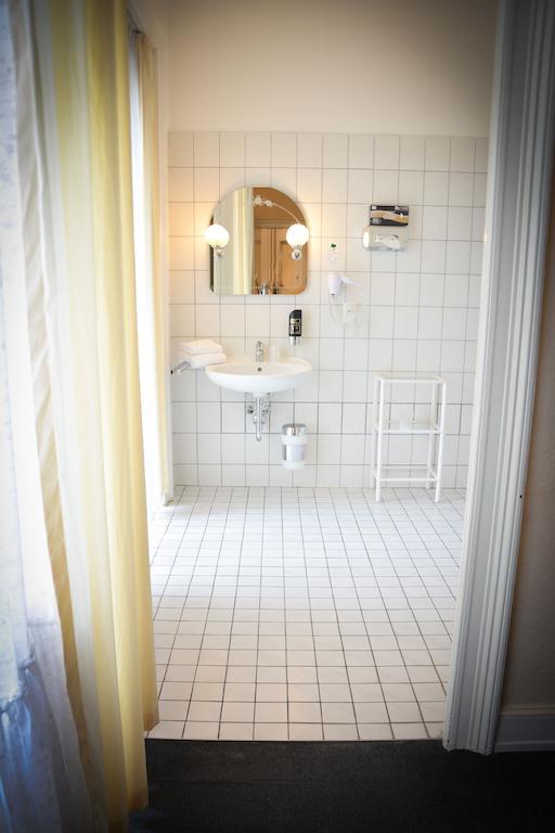 Hotel Am Landeshaus Wiesbaden Habitación foto