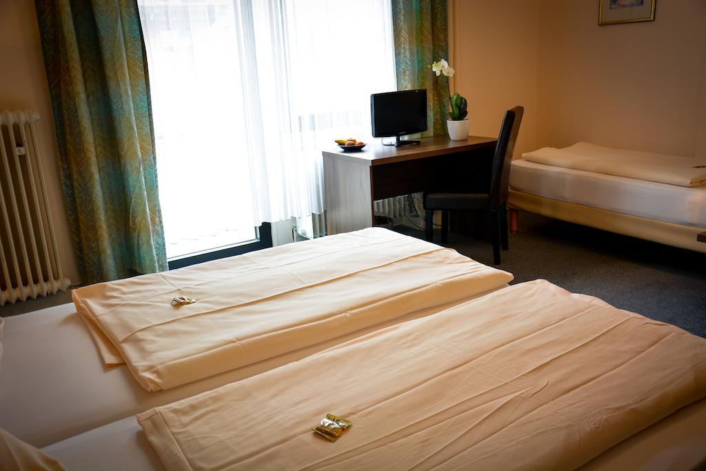 Hotel Am Landeshaus Wiesbaden Habitación foto