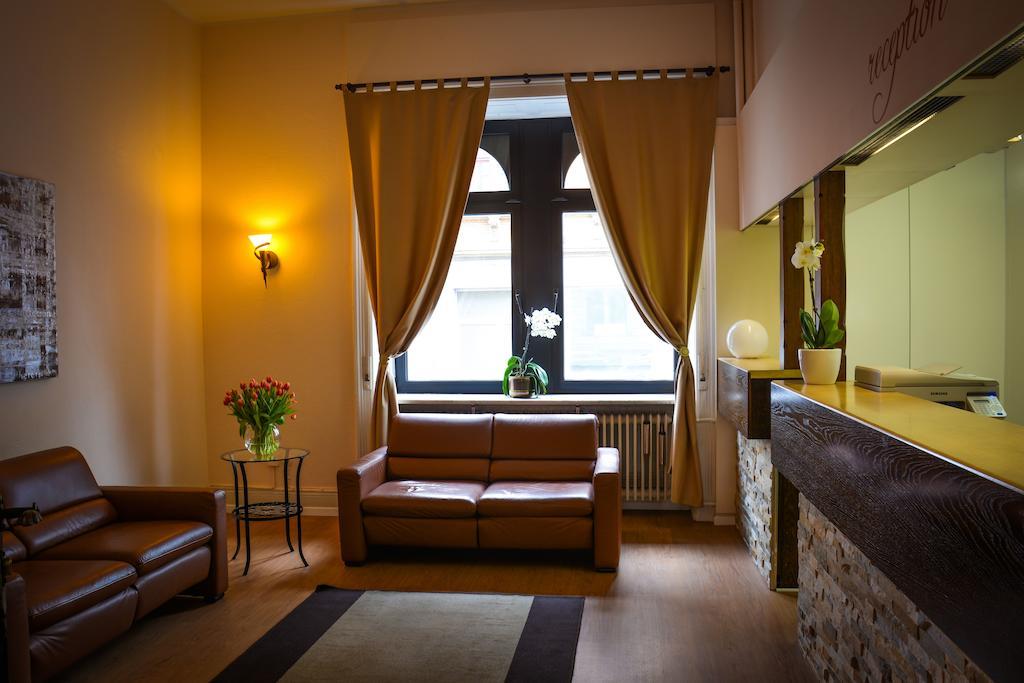 Hotel Am Landeshaus Wiesbaden Exterior foto